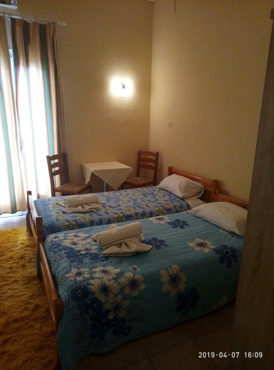Sofia Rooms Loutra Edipsou  Esterno foto
