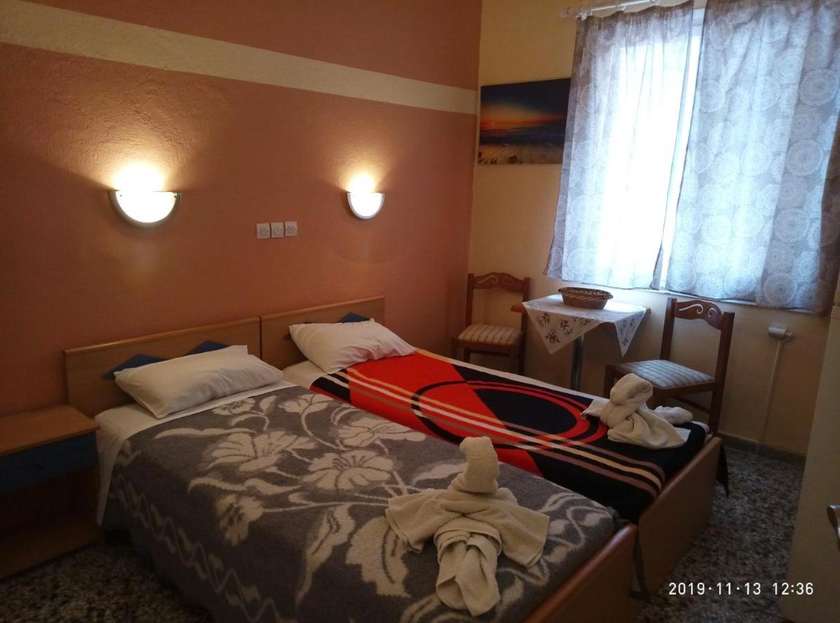 Sofia Rooms Loutra Edipsou  Esterno foto
