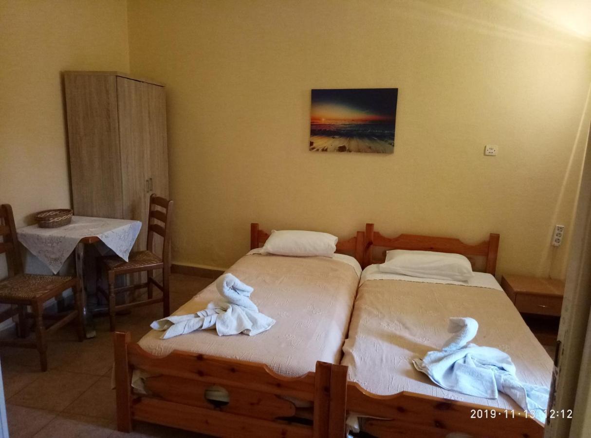 Sofia Rooms Loutra Edipsou  Esterno foto
