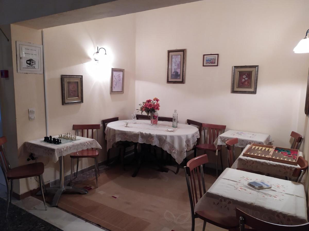 Sofia Rooms Loutra Edipsou  Esterno foto