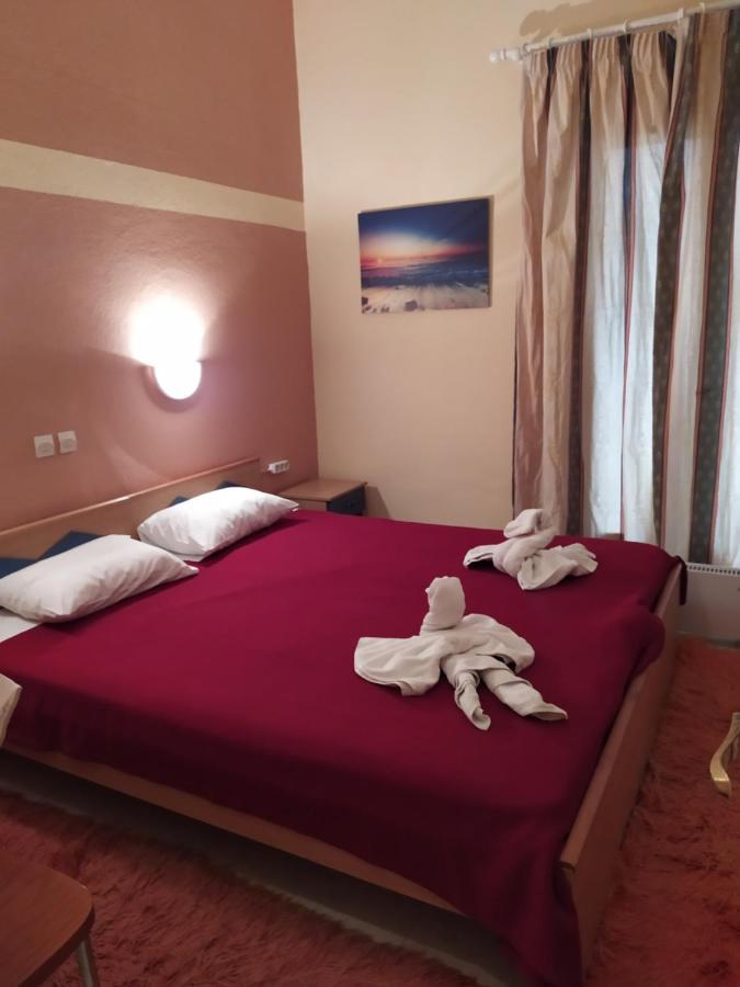 Sofia Rooms Loutra Edipsou  Esterno foto