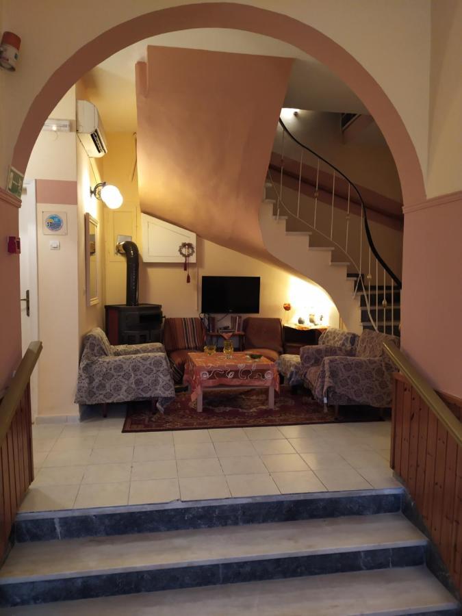 Sofia Rooms Loutra Edipsou  Esterno foto