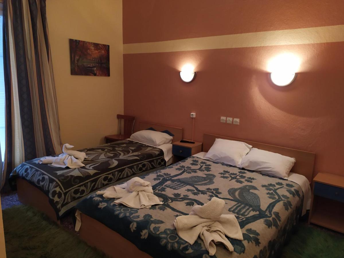 Sofia Rooms Loutra Edipsou  Esterno foto
